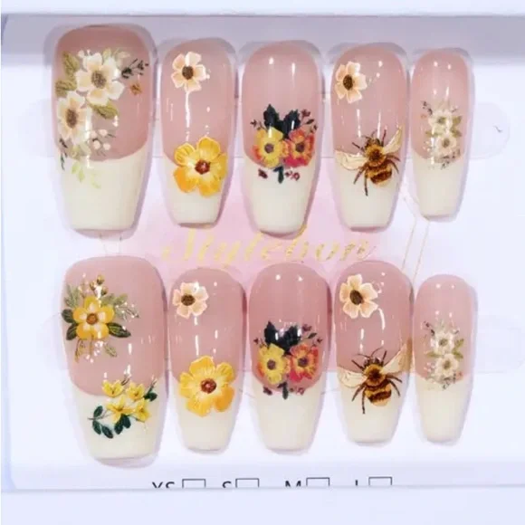 Floral Bee acrylic Nail Art 10 pc Set - Cream & Yellow Reusable French Tip NWT - Picture 1 of 10